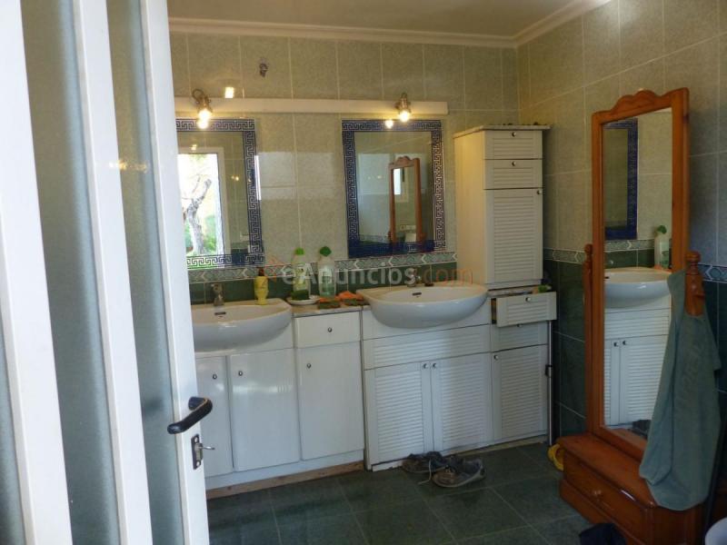 Adosado en venta en  Los Pinares-La Masía, Bétera