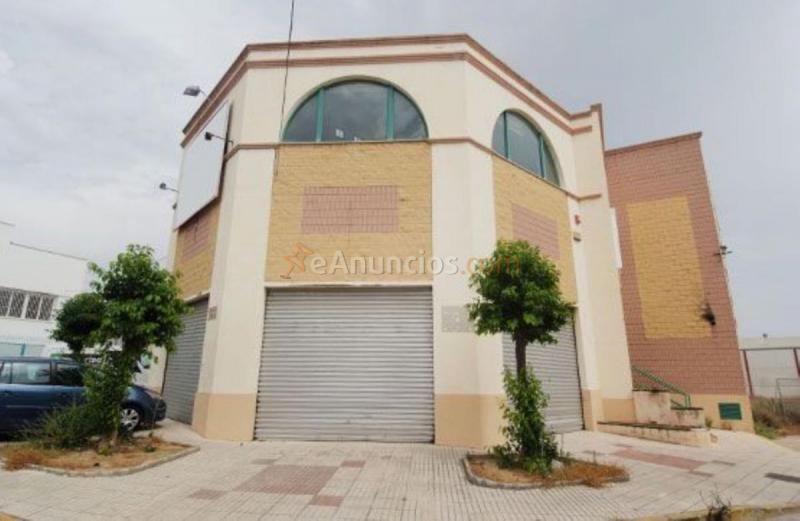 Edificio en venta en  SALVADOR DALI, POL. INDUSTRIAL LA PAÑOLETA, Capuchinos, Vélez-Malaga