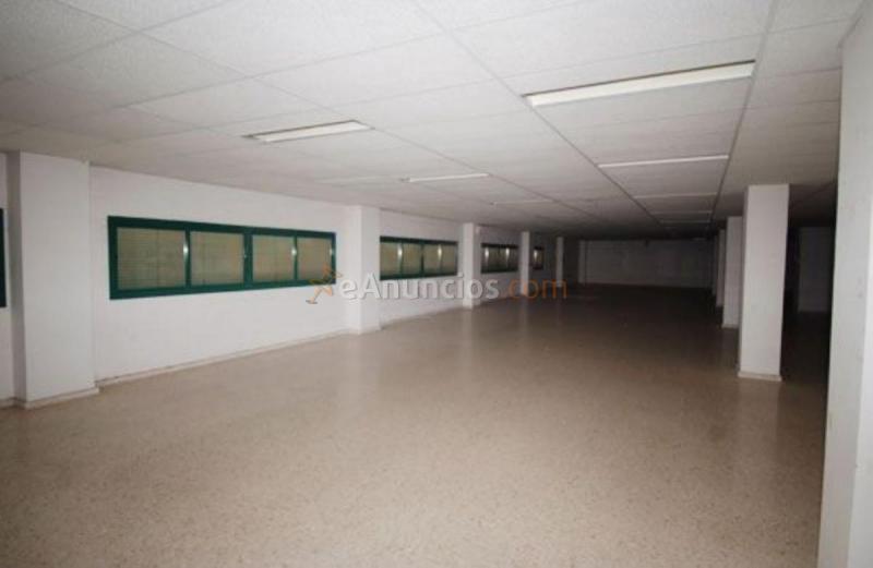 Edificio en venta en  SALVADOR DALI, POL. INDUSTRIAL LA PAÑOLETA, Capuchinos, Vélez-Malaga