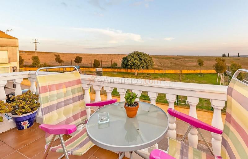 Adosado en venta en  Carrion de los Céspedes