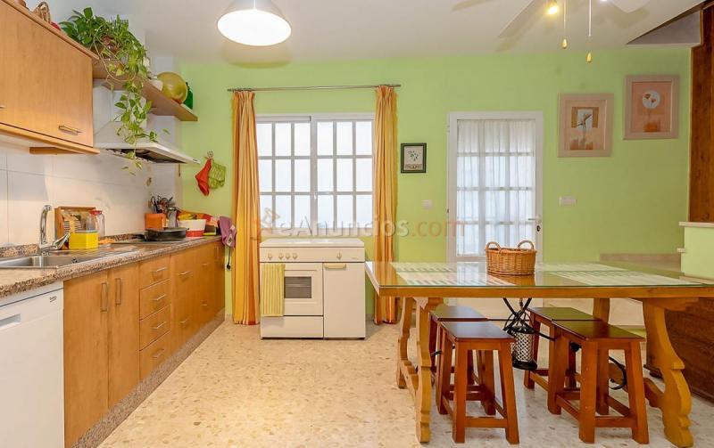 Adosado en venta en  Carrion de los Céspedes