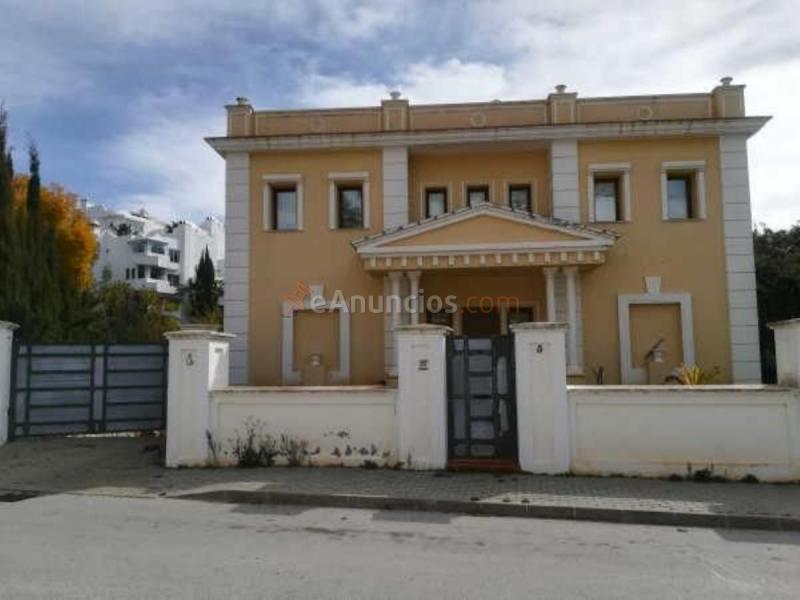 Adosado en venta en  HACIENDA DE LAS CHAPAS, Elviria-Cabopino, Marbella