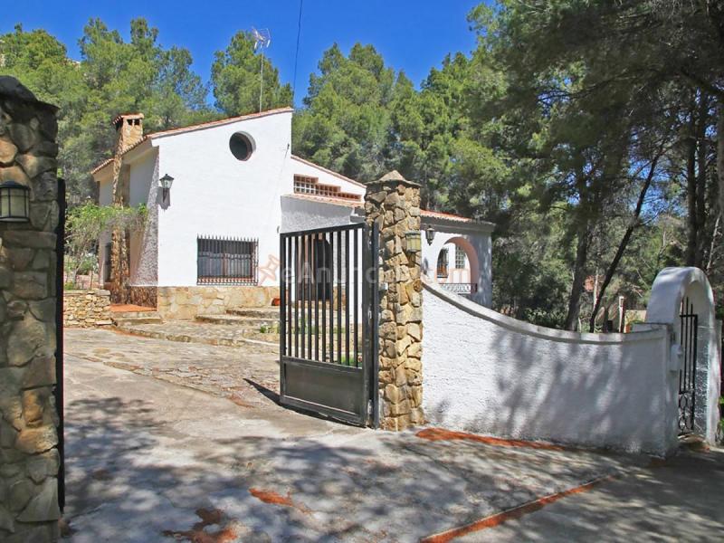 Adosado en venta en  Chulilla