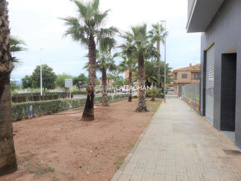 Local Comercial en venta en  obispo cervera, Núcleo Urbano, La Pobla de Vallbona