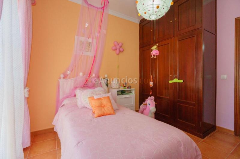 Adosado en venta en  Centro - Doña Mercedes, Dos Hermanas