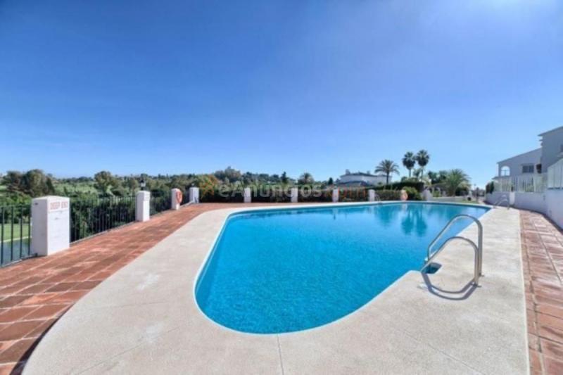 Apartamento en venta en Calle NISPERO, El Paraíso, Benahavís