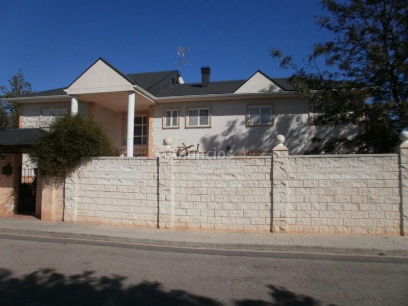 Adosado en venta en  Zona Pueblo, L'Eliana