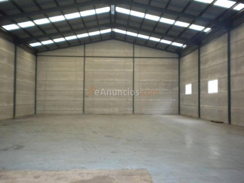 Edificio en venta en  Vilamarxant