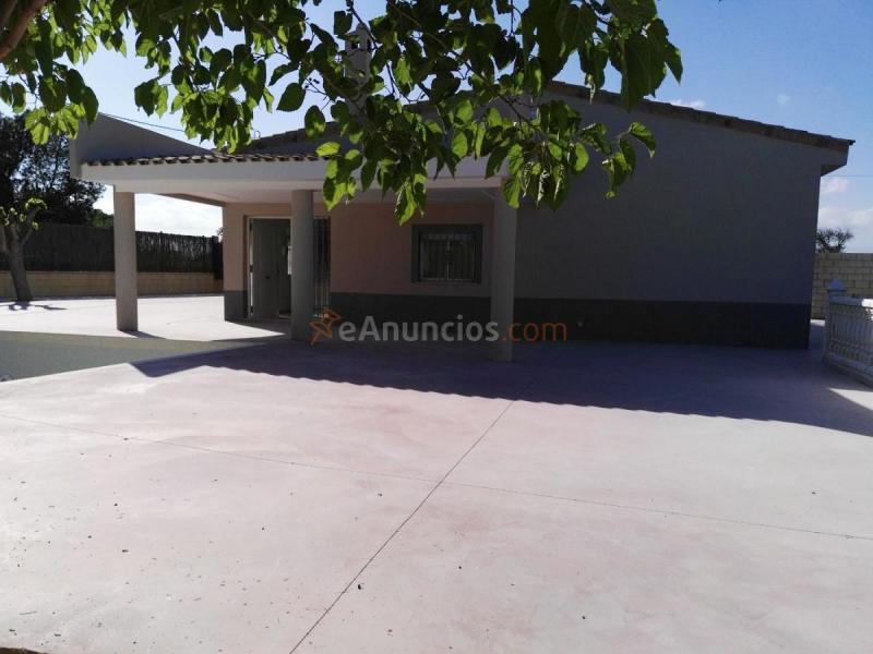 Adosado en venta en  Lugar Torrellano Alto Poligono 1, Torrellano, Elche  Elx