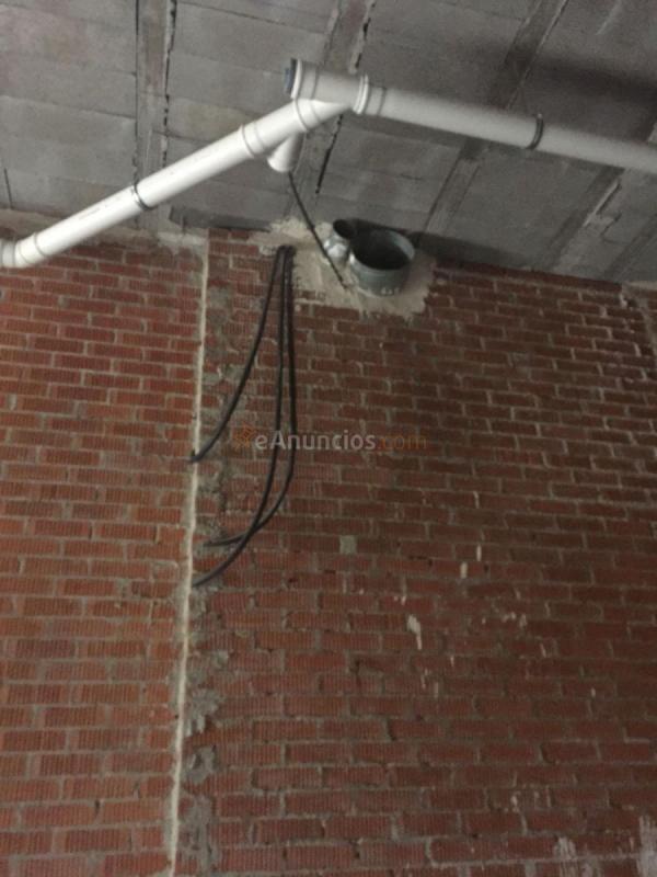 Local Comercial en alquiler en Avenida del Cantábrico, Casarrubuelos