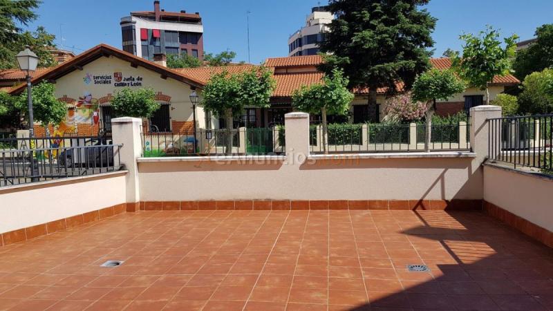 Adosado en venta en Calle San Benito Menni, Centro, Palencia