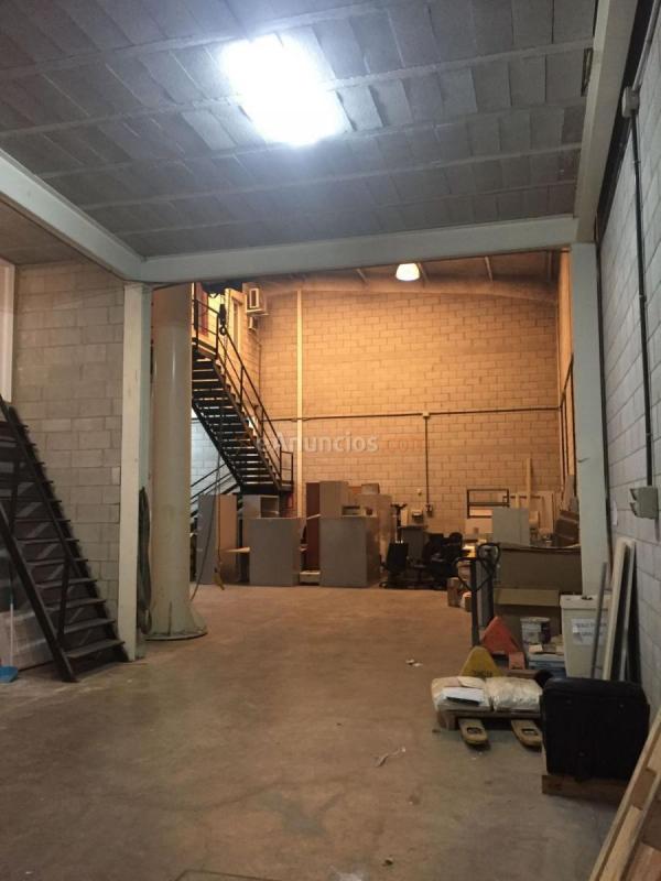 Edificio en venta en Calle Pincel, Pino Montano, Sevilla