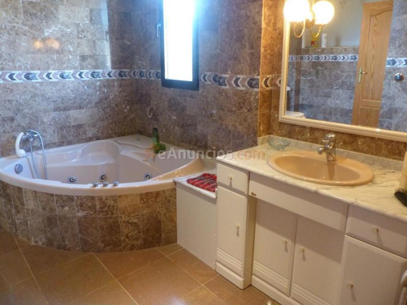 Adosado en venta en  Riba-Roja de Túria