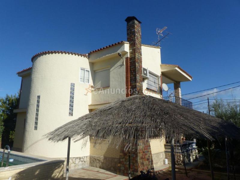 Adosado en venta en  Montealegre, L'Eliana