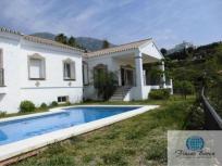 Adosado en venta en  Mijas Pueblo - Peña Blanquilla, Mijas