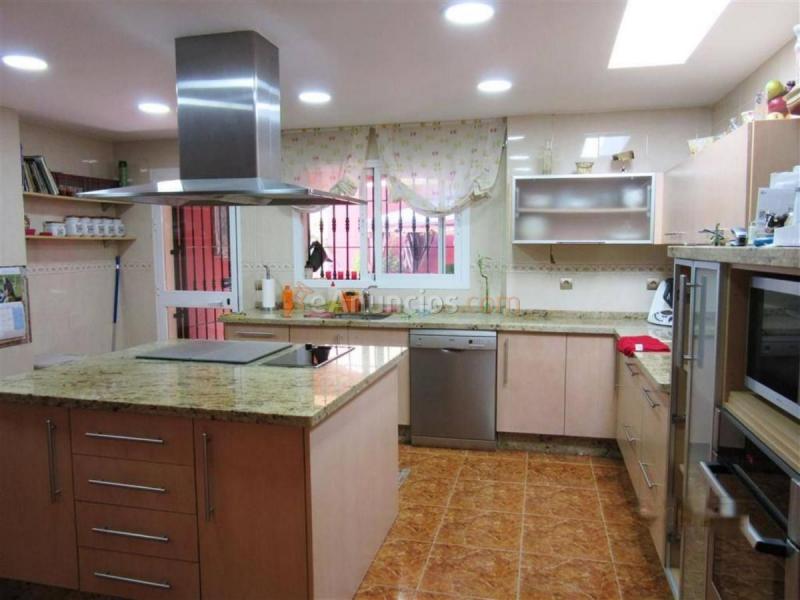 Adosado en venta en  La Cala del Moral, Rincón de la Victoria