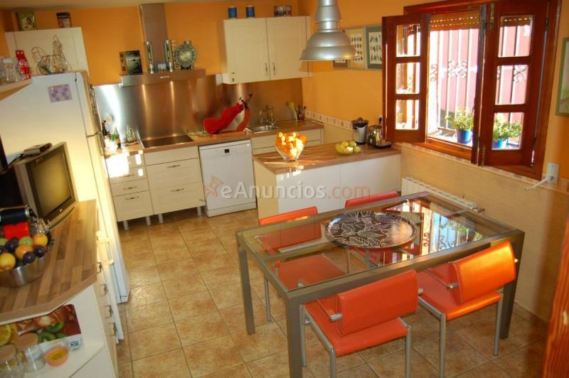 Adosado en venta en  Montealegre, L'Eliana