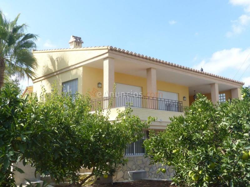 Adosado en venta en  San Antonio de Benagéber