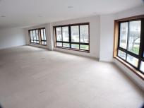 Local Comercial en venta en  Cuatro Caminos - Plaza de la Cubela, A Coruña