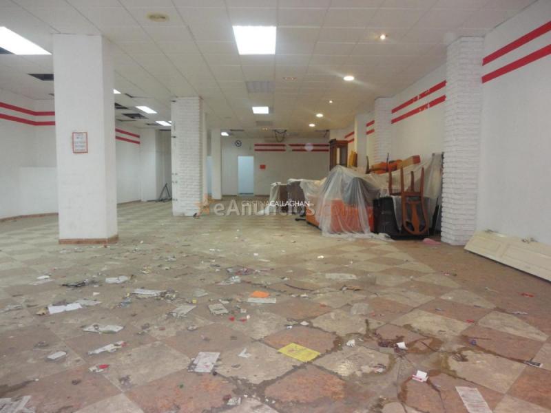 Local Comercial en venta en  POETA CLAVERO SERRANO, Benicalap, Valncia