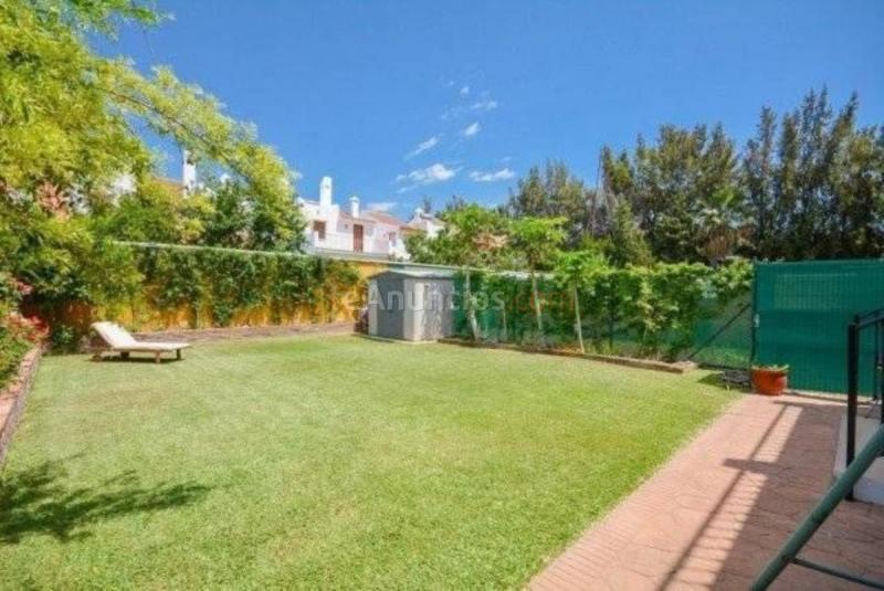 Casa en venta en Calle Sirio, Nueva Andalucía, Marbella