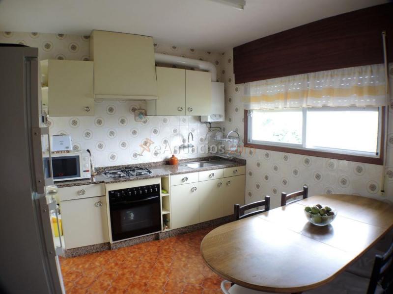 Adosado en venta en  Mera-Serantes, Oleiros