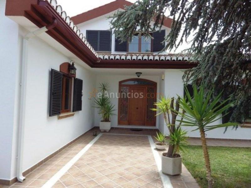 Adosado en venta en Calle Nardos, Vegas del Genil