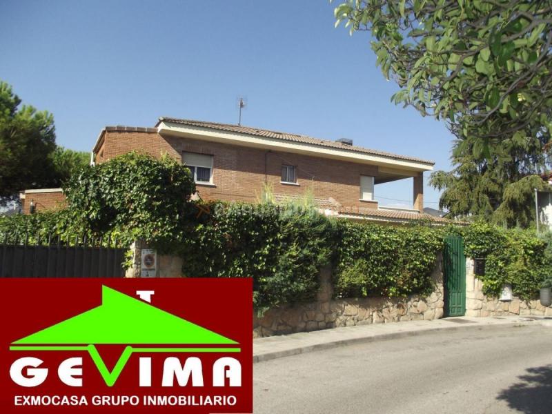 Adosado en venta en  Las Conejeras - Esparragal, Coslada