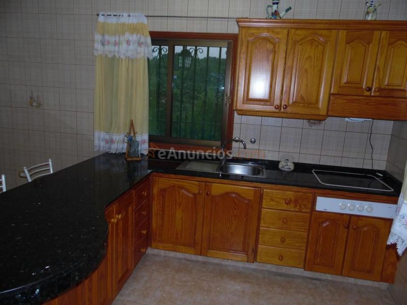 Adosado en venta en  Lomo Negro, Moya