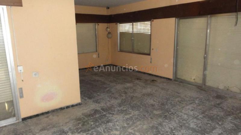 Adosado en venta en  Entrepinos, L'Eliana