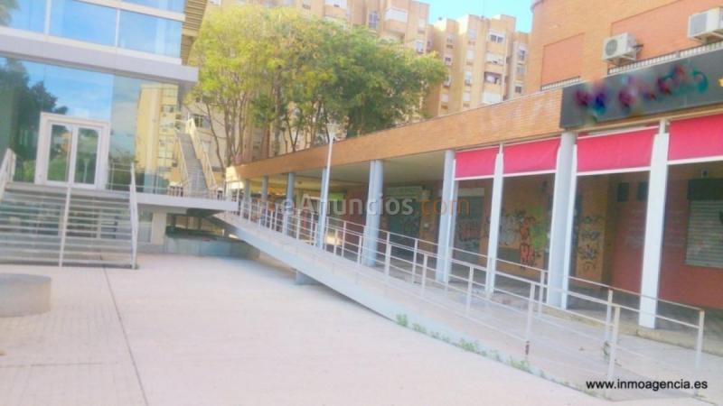 Local Comercial en venta en  Avenida la Aeronáutica, Sevilla este, Sevilla