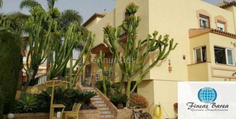 Casa en venta en  urbanización las flores, Rio Real-Los Monteros, Marbella