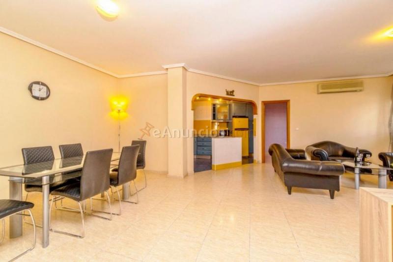 Apartamento en venta en  Playa de los Locos, Torrevieja