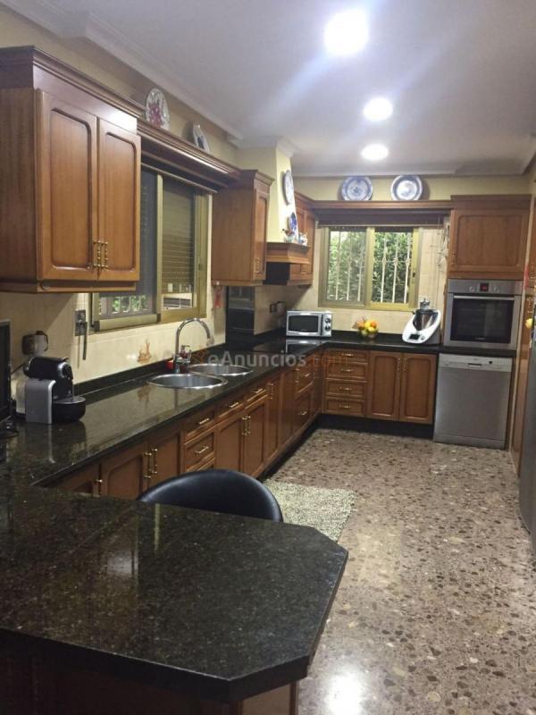 Adosado en venta en  Riba-Roja de Túria