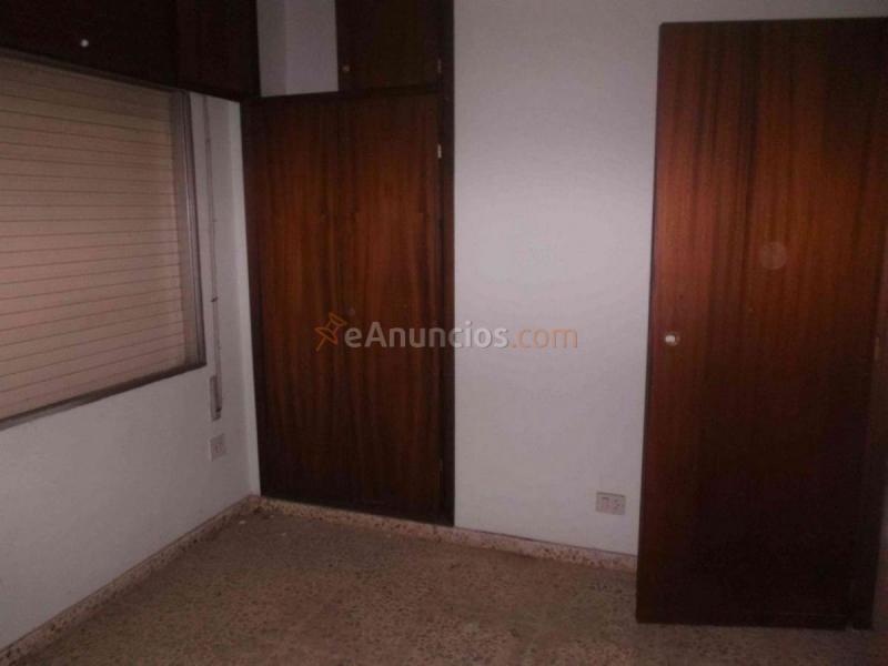 Adosado en venta en  Entrepinos, L'Eliana