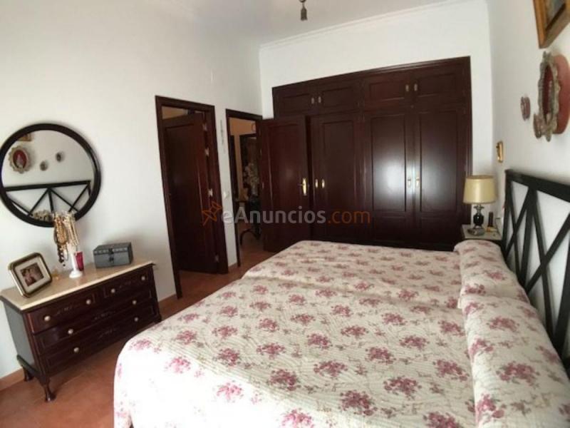 Adosado en venta en  Sanlúcar la Mayor