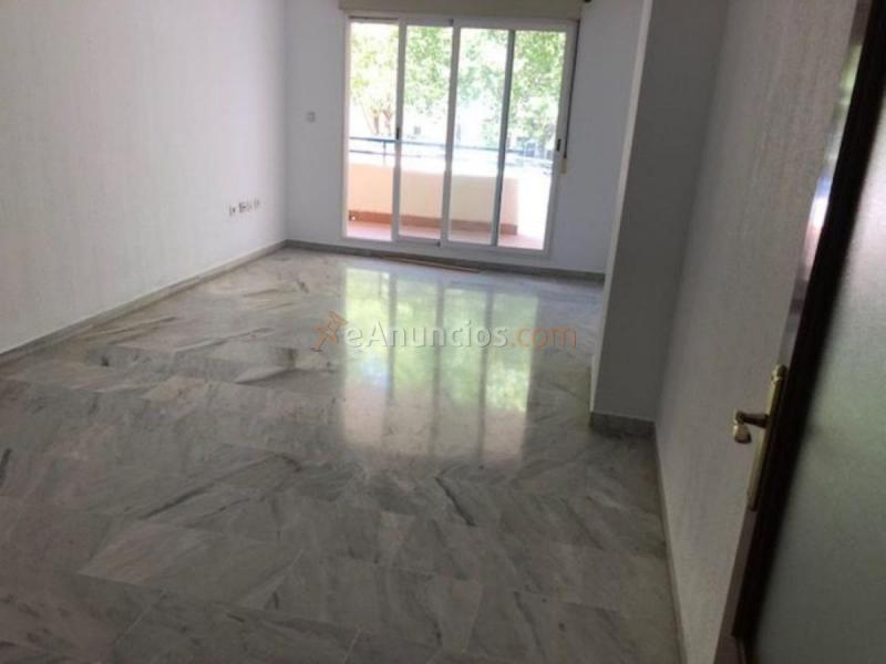 Apartamento en venta en Avenida Jose Manuel Vallés, Marbella Pueblo, Marbella