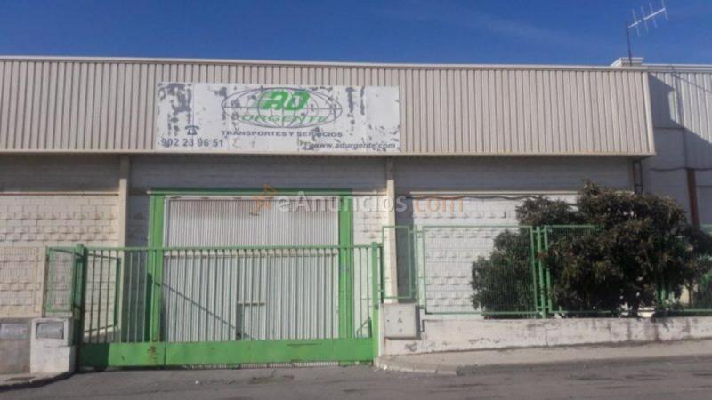 Edificio en venta en  MONTEFRIO, Montefrio