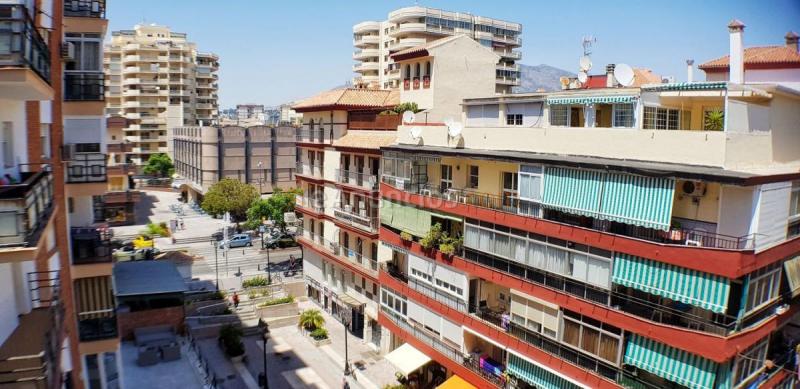 Apartamento en venta en Avenida Condes de San Isidro, Fuengirola, Zona Puerto Deportivo, Fuengirola