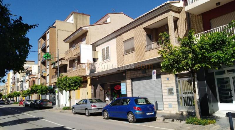 Local Comercial en alquiler en  Núcleo Urbano, La Pobla de Vallbona
