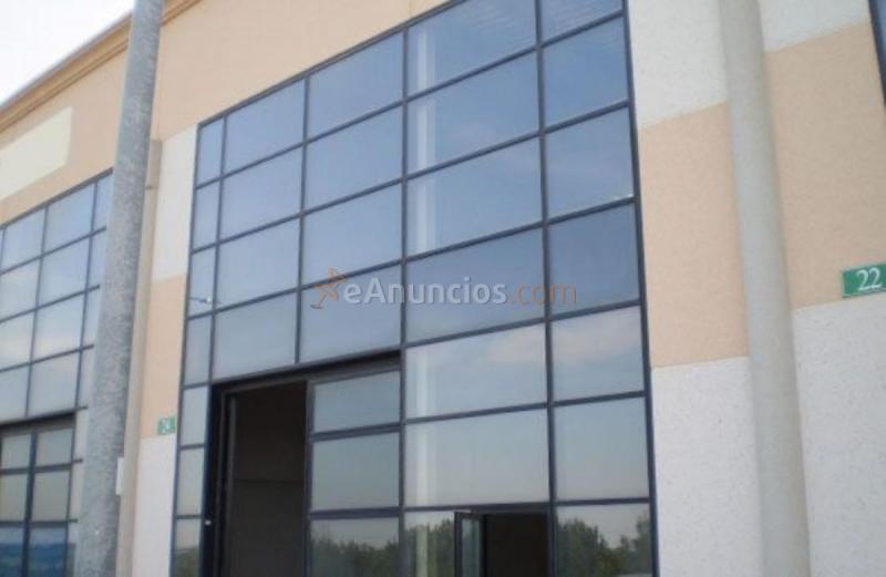 Edificio en venta en  Roble, Borox