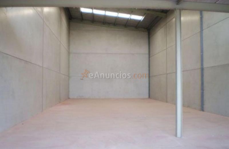 Edificio en venta en  Roble, Borox