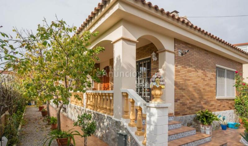 Adosado en venta en  Residencial, Cunit