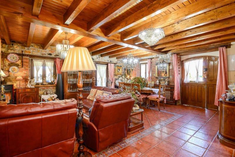 Adosado en venta en  Parres