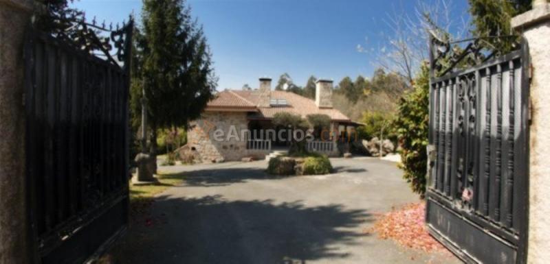 Adosado en venta en  Teo