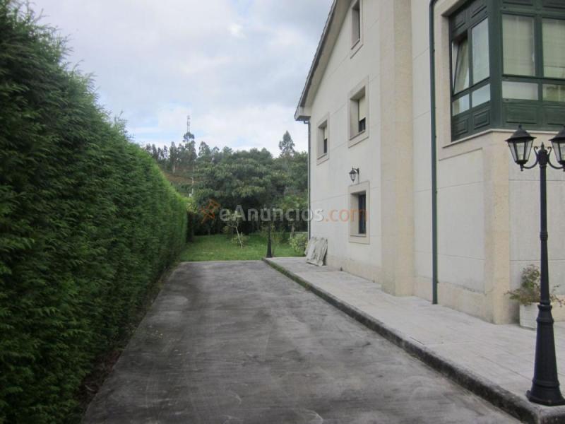 Adosado en venta en Calle Raices, O Milladoiro, Ames