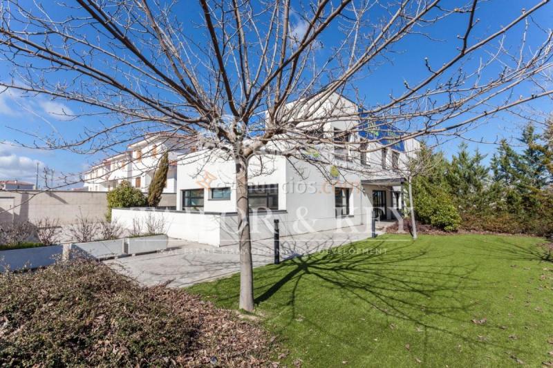 Local Comercial en venta en Calle la Cruz de la Sangre, Sevilla la Nueva