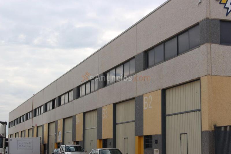 Edificio en venta en Calle Caracas, La Garena, Alcalá de Henares