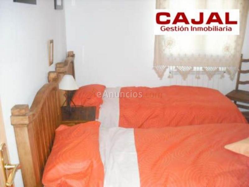 Adosado en venta en  Riaza