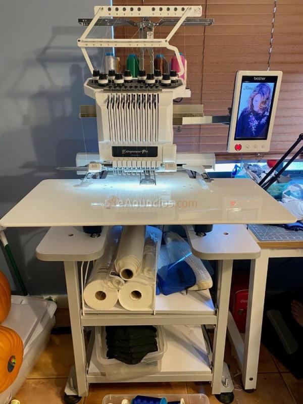 Máquina de bordar Brother PR1000e con 10 agujas